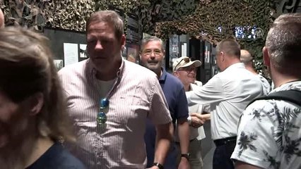 Hollandalı askerler Srebrenitsa'yı çektikleri kamerayı müzeye hediye etti