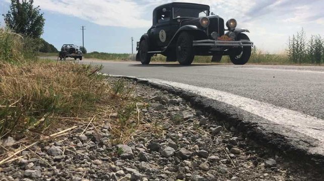 Le rallye Pékin-Paris 2019 de passage à Yves-Gomezée (Walcourt)