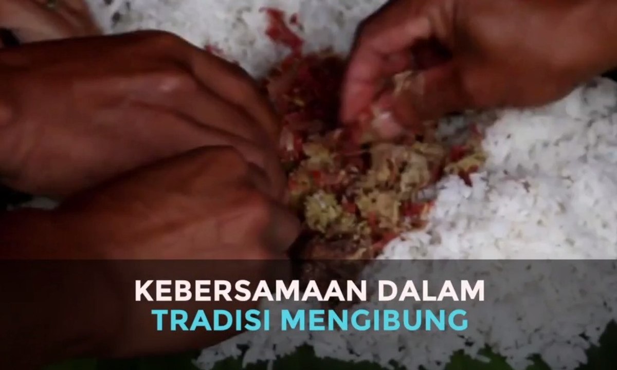 Tradisi  Mengibung Khas Karangasem