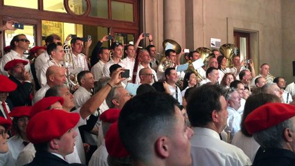 La Biribilketa de Gainza, la primera canción que ha sonado en los Sanfermines prendidos por La Pamplonesa