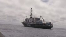 Marineros y activistas: la vida a bordo del mayor barco de Greenpeace