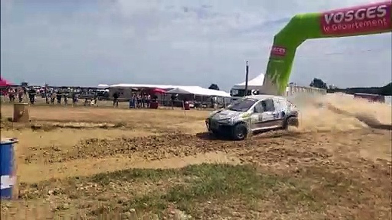 Première traversée  dans la boue à Totainville