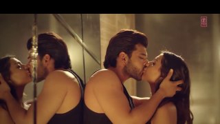 Hottest Romantic Video _ Chahunga Main Tujhe Hardam