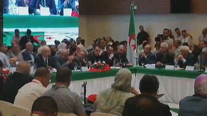 منتدى الحوار الوطني.. هل سيوصل الجزائر إلى بر الأمان؟