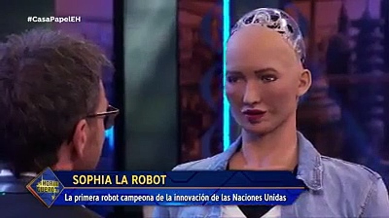 Robot Interactual con humano como si fuera Humano tambien