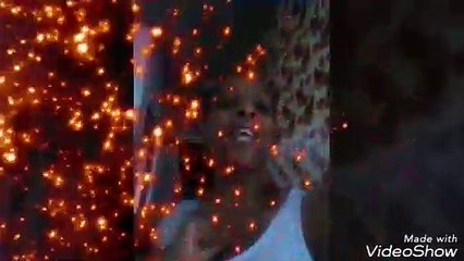 DECORAR  PAREDE COM PAPEL DE PRESENTE (DECORATE WALL WITH GIFT PAPER