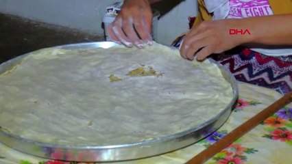 Evde yaptıkları baklava beğenilince üretime geçtiler