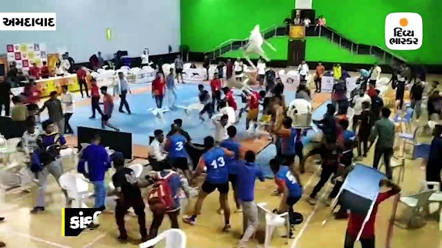 ઈન્ટર કોલેજ કબડ્ડી ટુર્નામેન્ટમાં બે ટીમ વચ્ચે મારામારી, ખુરશીઓ ઉછળી