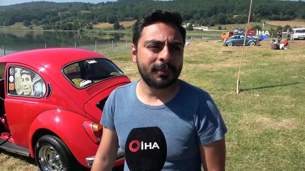 Bolu’da biraraya gelen ‘Vosvos’ sevenler, araçlarıyla renkli görüntüler oluşturdu