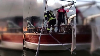 Fethiye'de ABD bayraklı gulet cayır cayır yandı