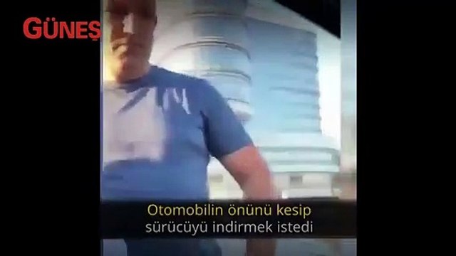 Şehir magandaları hamile kadının bulunduğu araca saldırdı