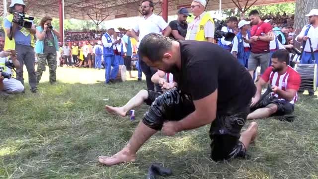 658. Tarihi Kırkpınar Yağlı Güreşleri çeyrek final müsabakaları - EDİRNE