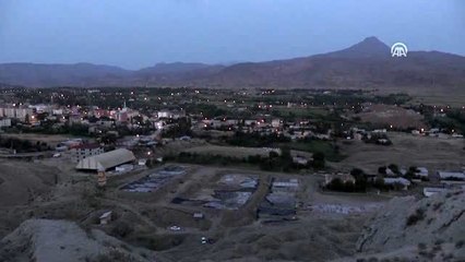 Şehitleri anmak için şafak vaktinde sınırda buluştular