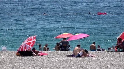 Antalya'da sahiller doldu