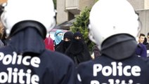 Müslüman kadının 'peçesini zorla açmak isteyen' Belçikalı gözaltına alındı