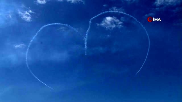 Türk Yıldızları Trabzon'da nefes kesti