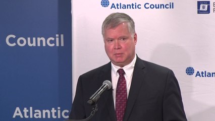 美 "비건 8∼11일 유럽行...이도훈 등과 북핵 논의" / YTN