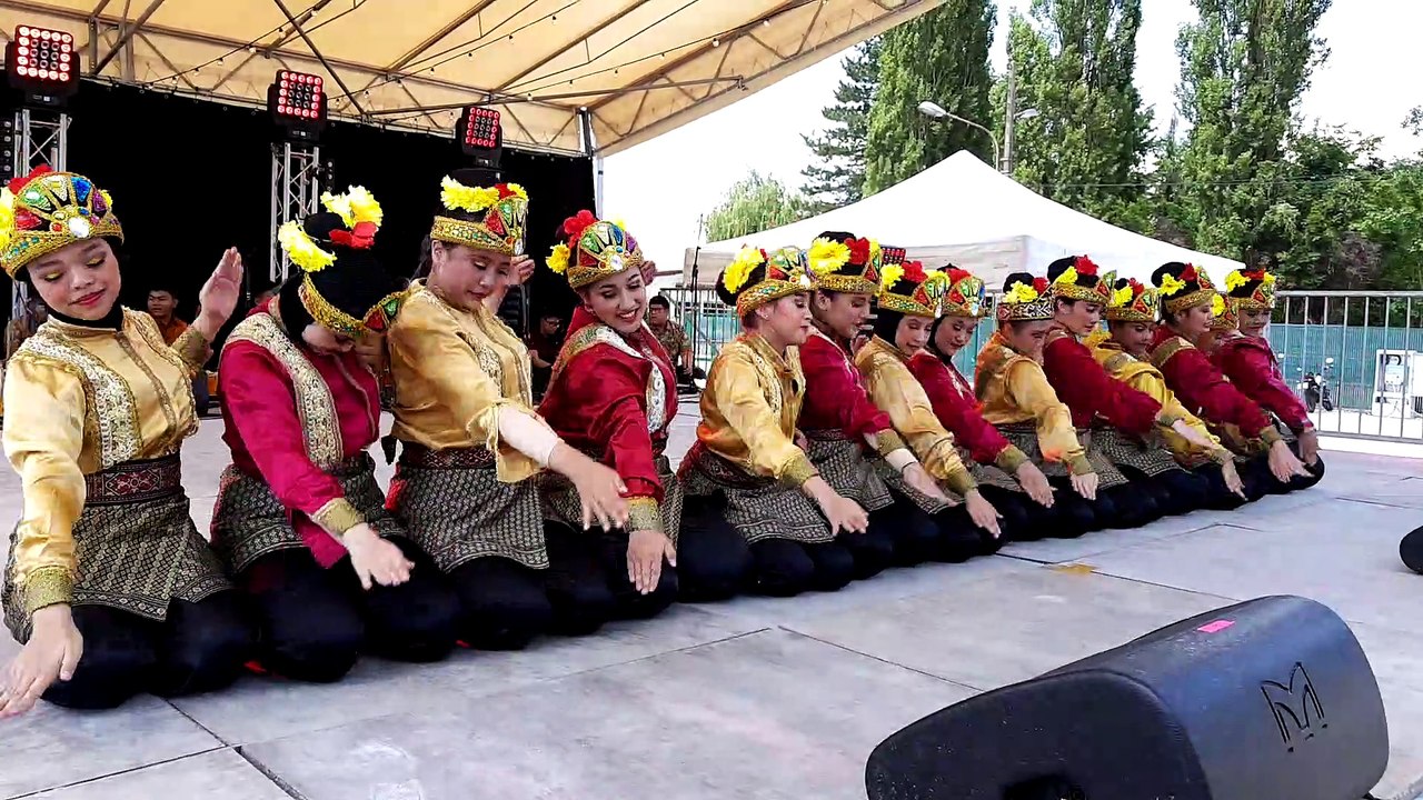 Le Ballet SMA Labschool Kebayoran du Festival Rythmes et Couleurs de Valentigney