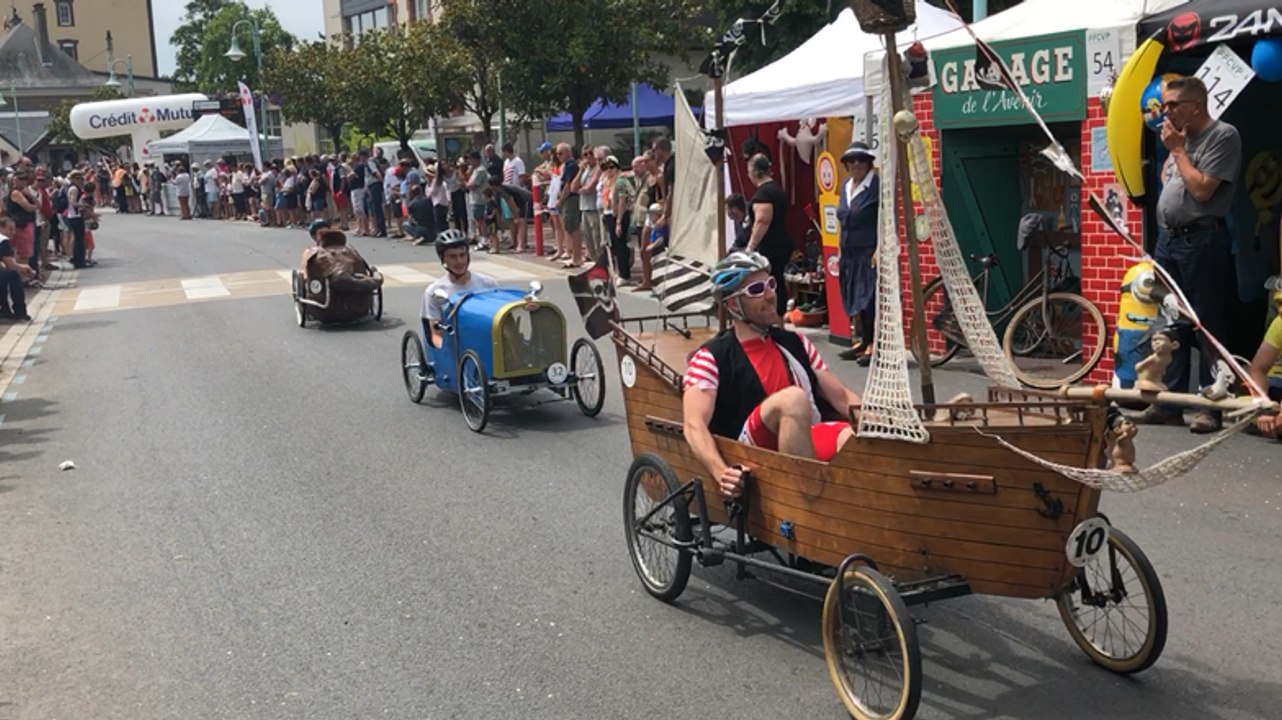 Course de voitures à pédales