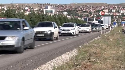 Ankara-Kırıkkale Karayolu'nda 4 aracın karıştığı kazada 3 kişi hayatını kaybetti