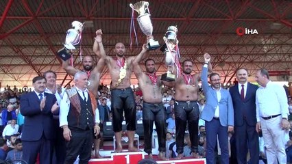 Ali Gürbüz altın kemeri taktı