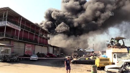 Geri dönüşüm fabrikasında yangın (3)