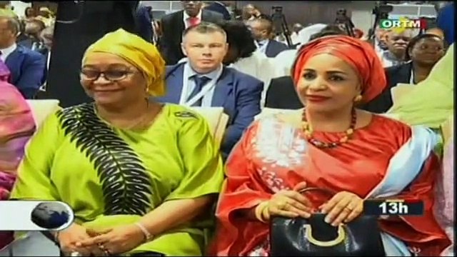ORTM - Participation de la Première Dame Keita Aminata Maiga à la table ronde à Niamey ayant pour thème- Investir dans l’automisation des femmes et le capital humain en tant que stratégie de développement pour la croissance