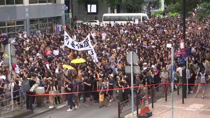 홍콩 입법회 점거 후 첫 주말 집회 열려 / YTN