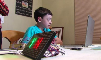 ضربه البرق فخسر قدرته على الحركة والتواصل إلا ان ابتكار صديقه البسيط "أعاد إليه الحياة"