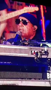 Le chanteur Stevie Wonder annonce en plein concert qu'il va arrêter sa tournée pour subir une greffe de rein