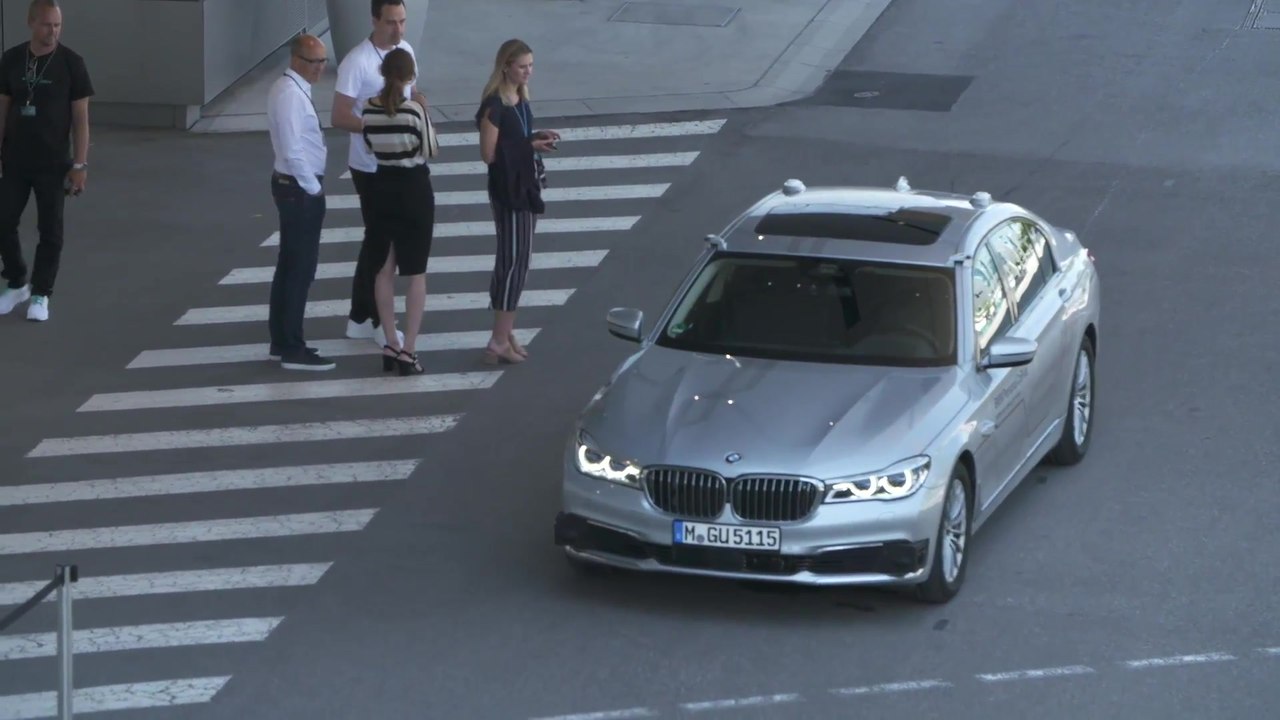 Das “Safety First for Automated Driving” (SaFAD) “white paper” betont die Wichtigkeit von “safety by design” für automatisierte Fahrzeuge