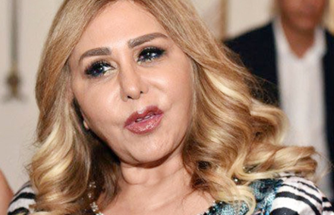 مها المصري تبكي بسبب التنمر الذي يطاردها بعد تشوه وجهها من التجميل