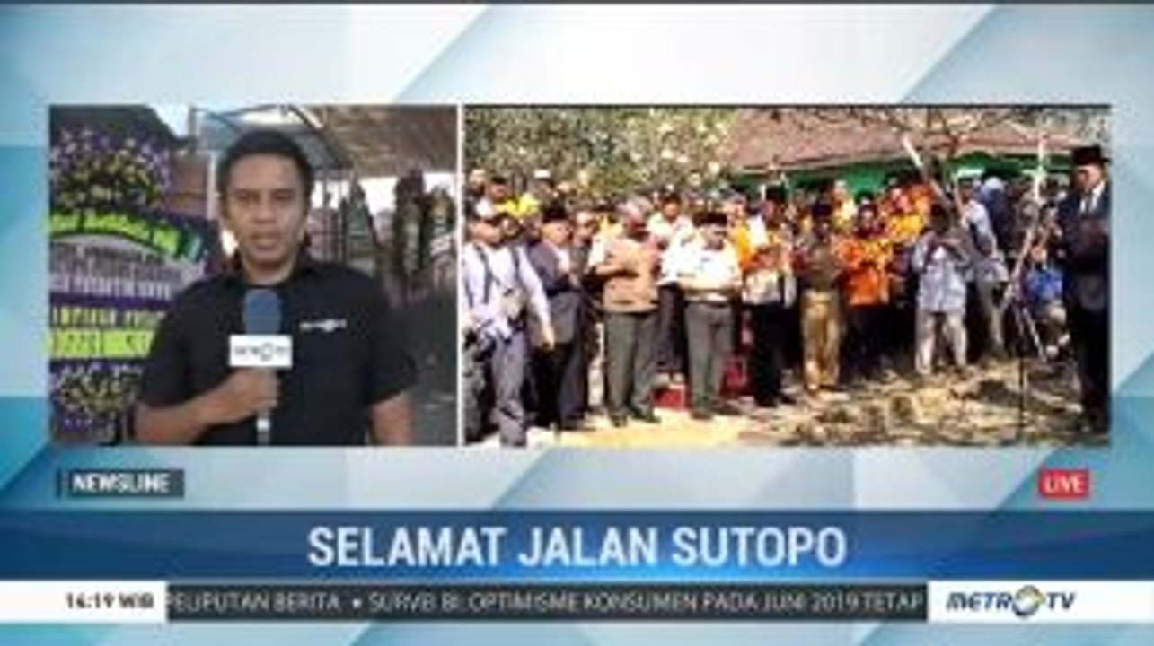 Jenazah Sutopo Dimakamkan Secara Semi Militer