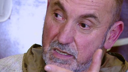 Sulmohet Fatos Lubonja, i godasin me gur automjetin  -Top Channel Albania - News - Lajme