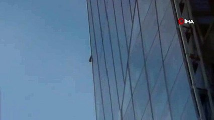 -  Londra’da 95 Katlı Gökdelene Tırmandı, Gözaltına Alınmadı