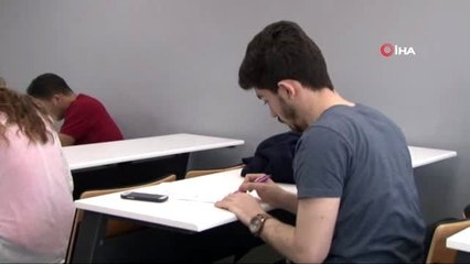 Kariyer Danışmanı Nur Erdem Özeren: "Şimdiden geleceğin mesleklerine göre karar vermeyin"