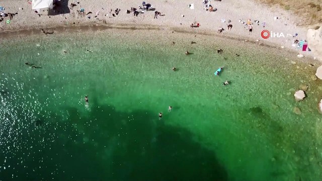 Van Gölü sahilleri, Akdeniz ve Ege’yi aratmıyor