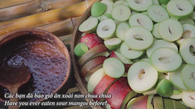SOUR MANGO WITH SHRIMP PASTE AND PICKLE - XOÀI NON CHẤM MẮM RUỐC VÀ NGÂM ĐƯỜNG - Que Primitive
