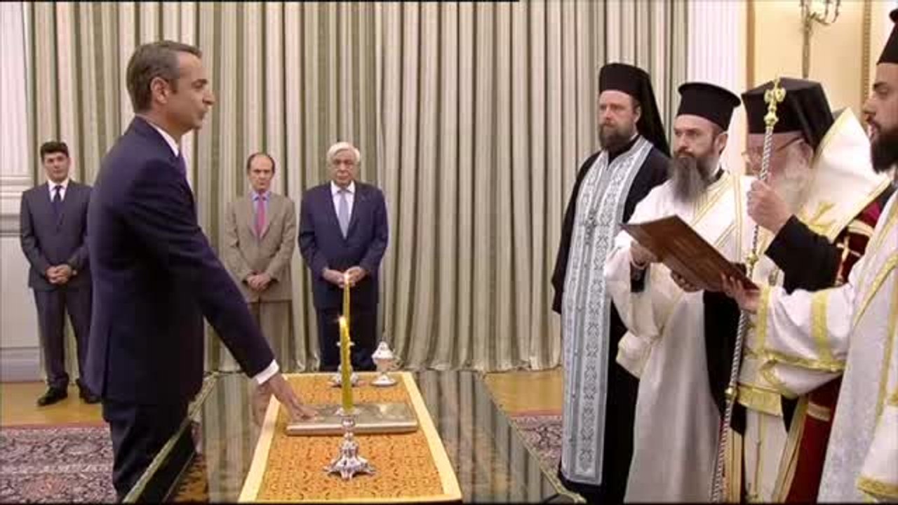 Mitsotakis toma posesión como primer ministro griego
