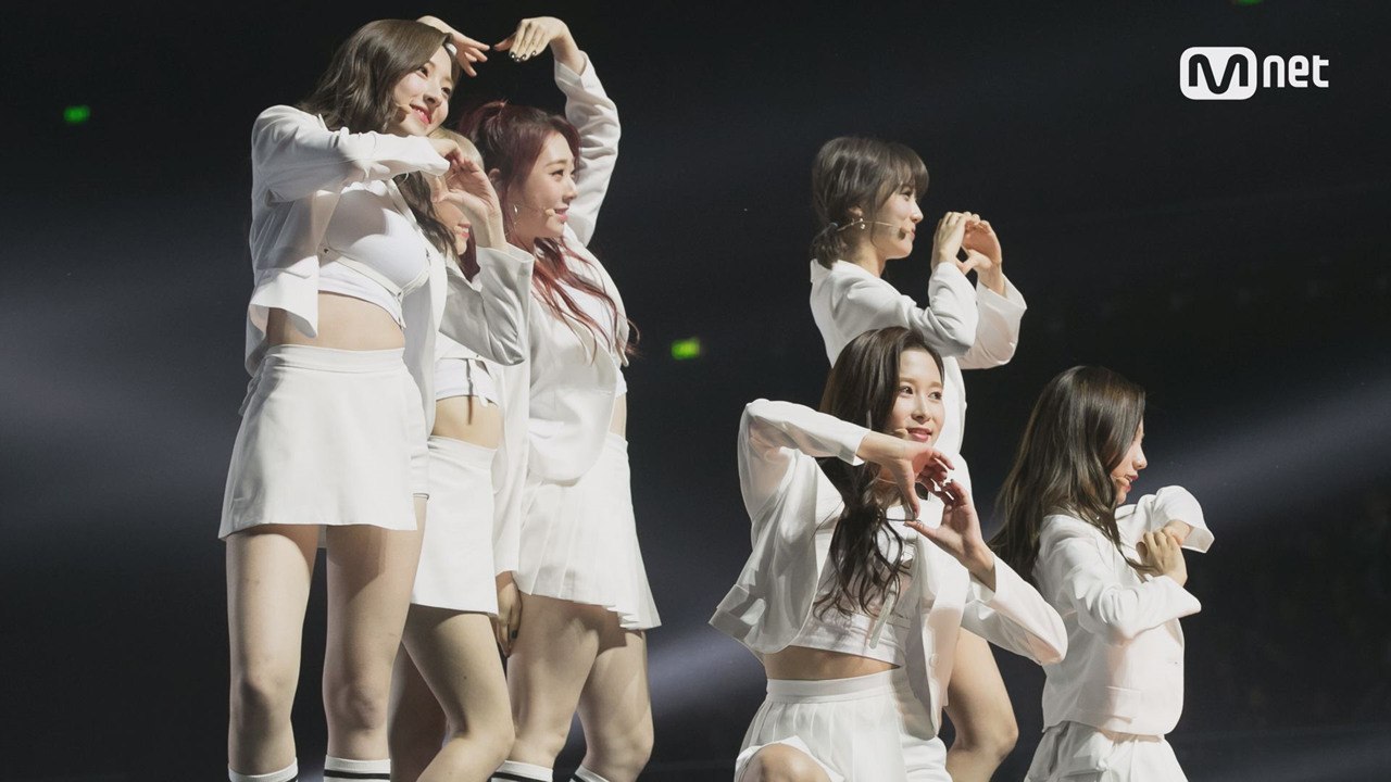 KCON 2017 AUSTRALIA×M COUNTDOWN｜우주소녀(WJSN) _ Kylie Minogue Special(The Loco - motion + Can't Get You Out of My Head)