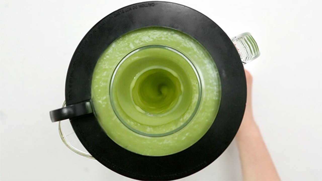 Soupe froide à l'avocat et au concombre