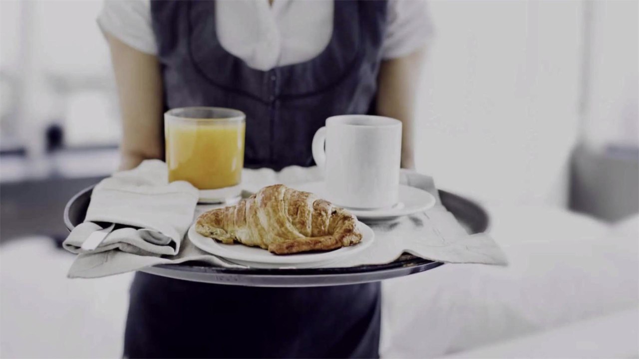 How Much Should You Tip Room Service?
