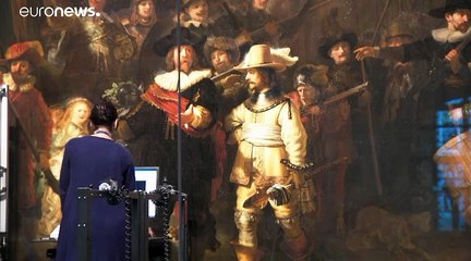 "Ronde de nuit" de Rembrandt restaurée au grand jour, en public