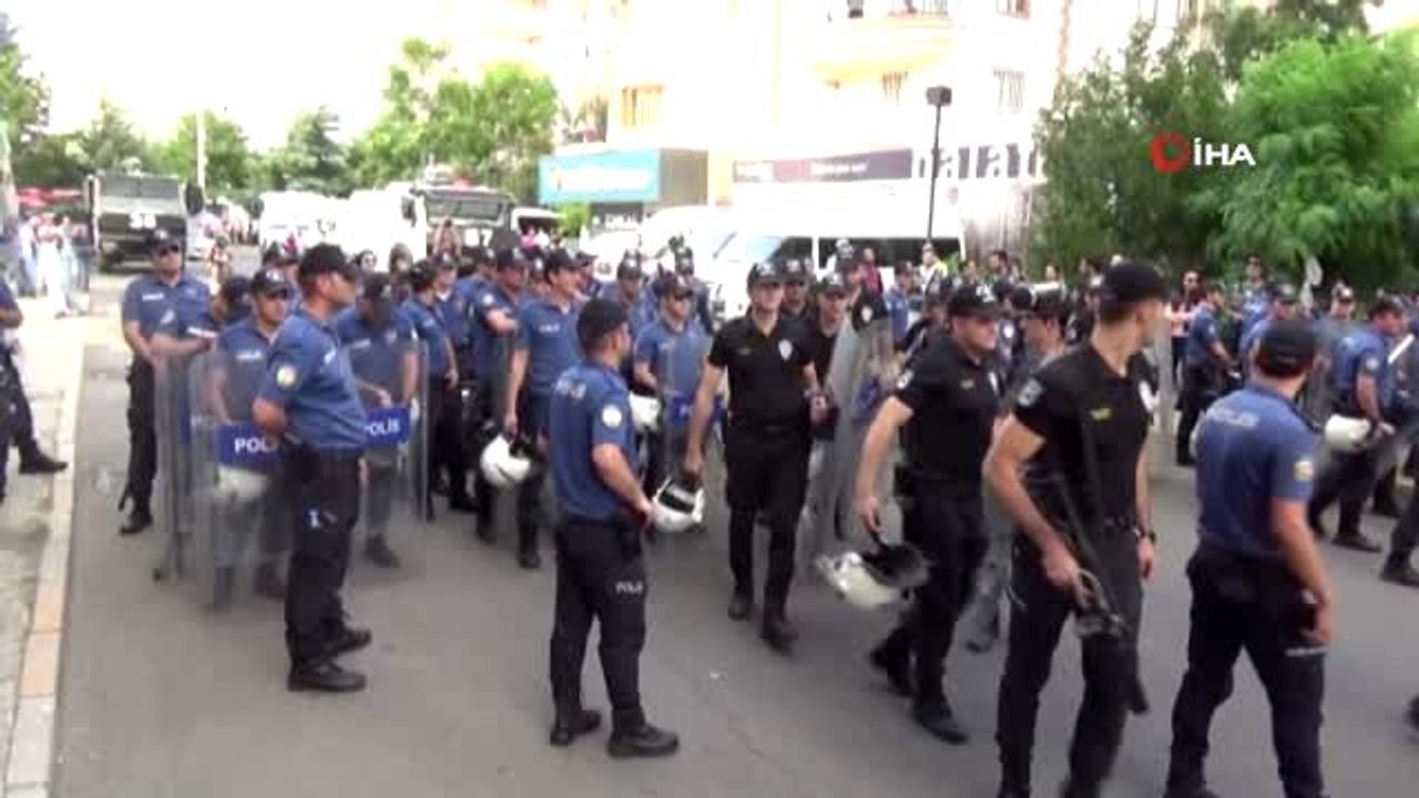 - Polis müdüründen HDP'li başkana tokat gibi cevap: "Ülkemizde savaş yok, terörle mücadele var"