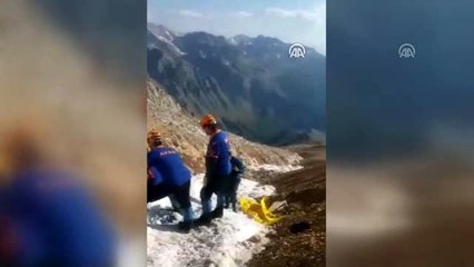 Geçen yıl çığ altında kalan dağcı