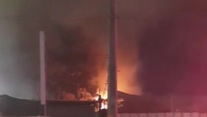 경기 시흥 고물상에서 불...인명피해는 없어 / YTN