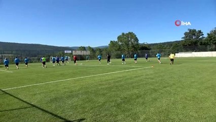 Sözleşme imzalamayan futbolcular Bolu'da kampa girdi