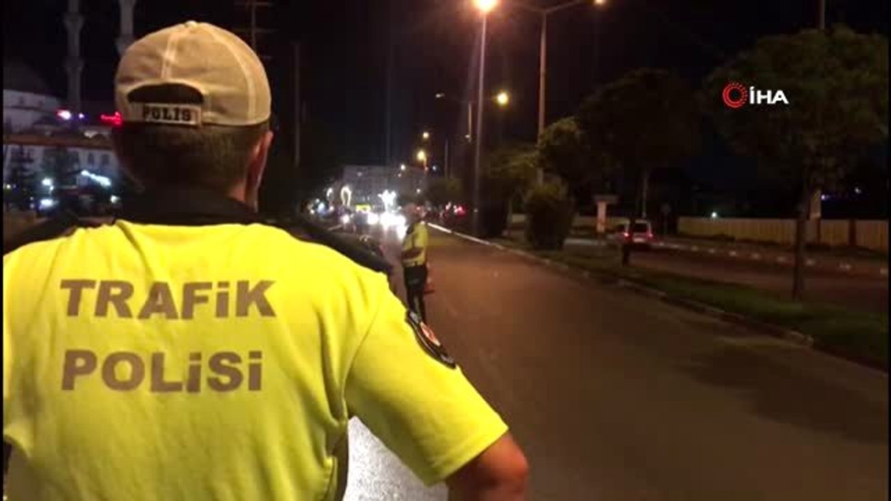 Çocukların polis sevgisi görenleri duygulandırdı