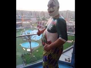 رضا الفيل الليلة لتشجيع المنتخب الجزائري 