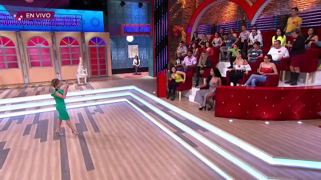 ¡Tiffany COLECCIONA novios como estampitas! | Enamorándonos